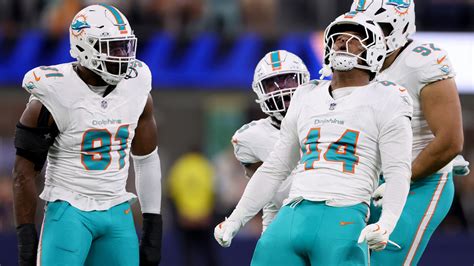 Dolphins vs. Rams score, takeaways: Miami defense shuts down .